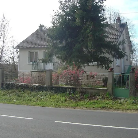 La Maison De Gilu Scorbé-Clairvaux